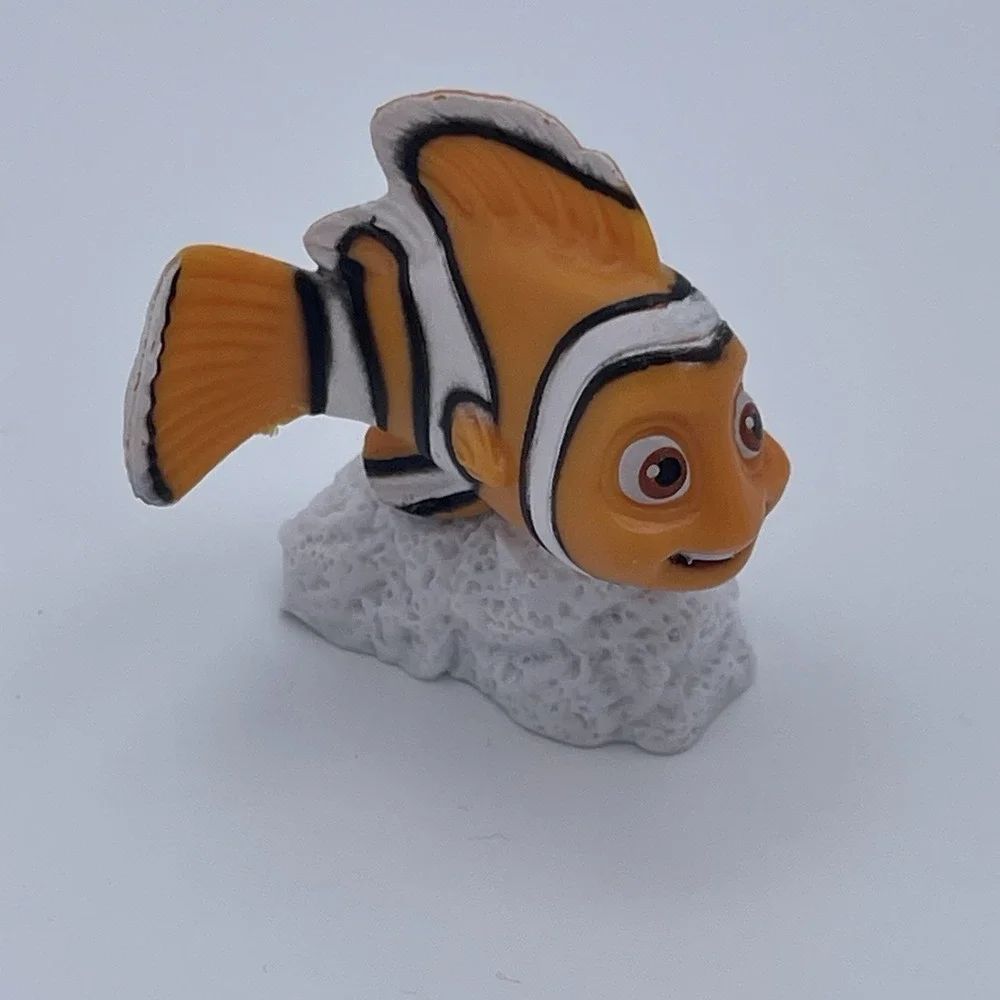 Finding Nemo Bundle DVD 2-Disc Set + Look & Find Book + Mini Figure Disney Pixar
